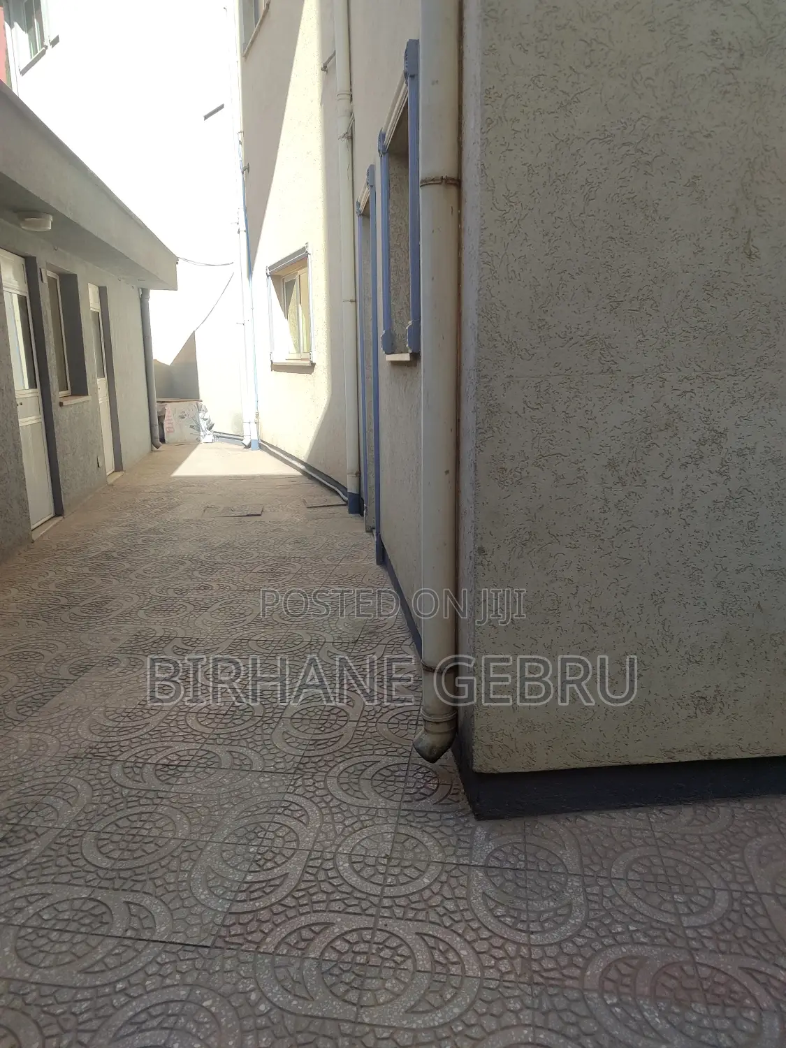 8bdrm House in G+2 House, Bole for rent
