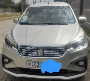 Suzuki Ertiga 2021 Silver