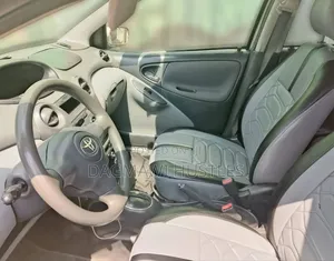 Toyota Vitz 1.0 FWD 5dr 2002 Gold