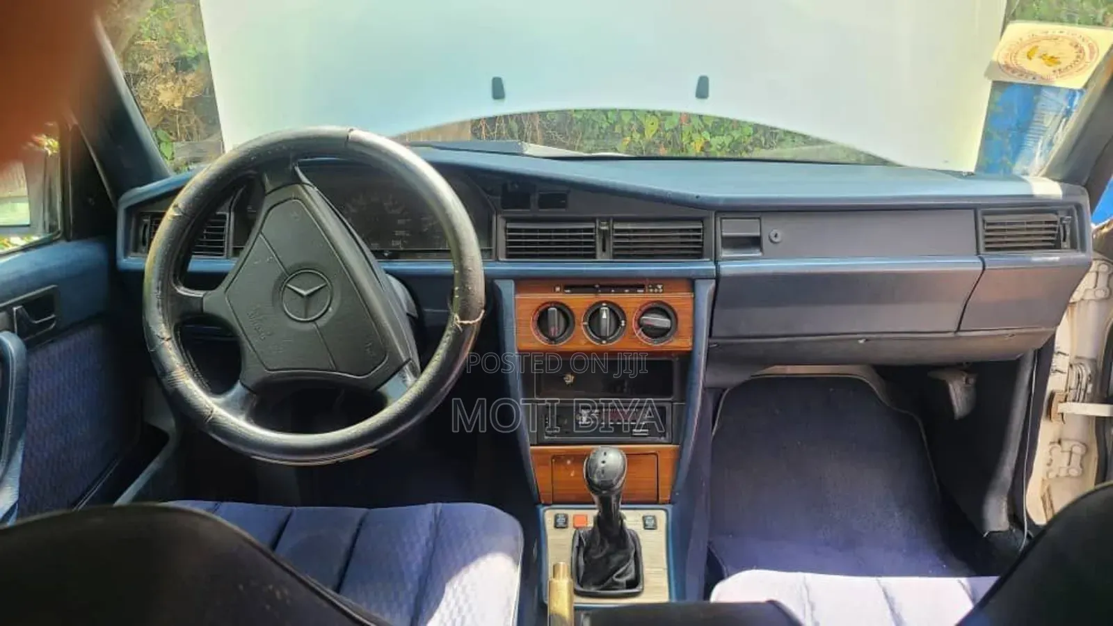 Mercedes-Benz 190E 1992 White