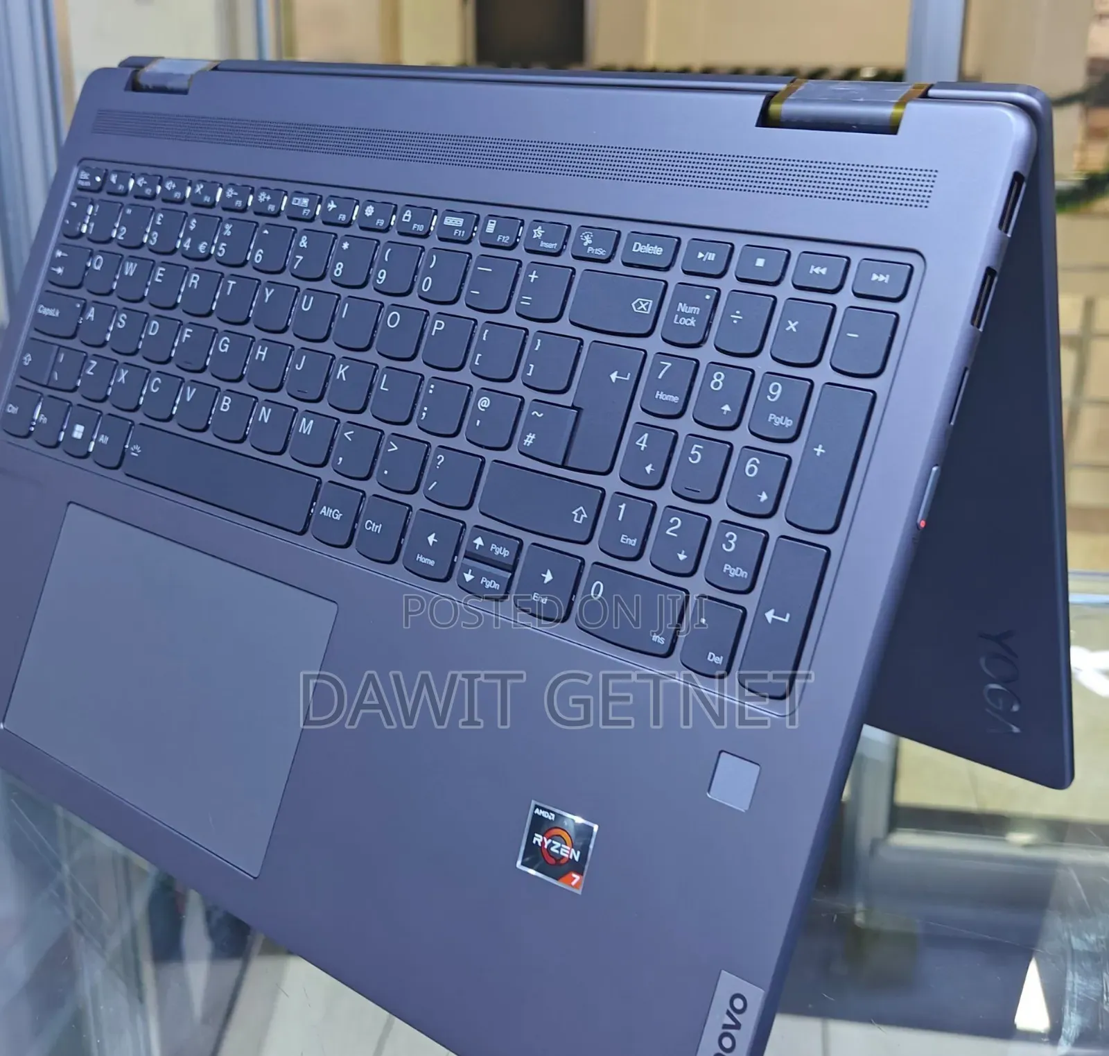 New Laptop Lenovo ThinkPad Yoga 8GB AMD Ryzen 7 SSD 512GB
