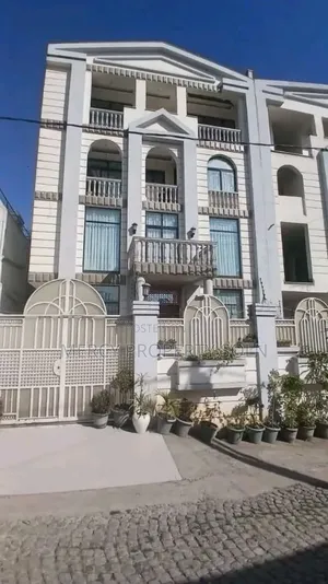 Furnished 7bdrm House in Bole for sale