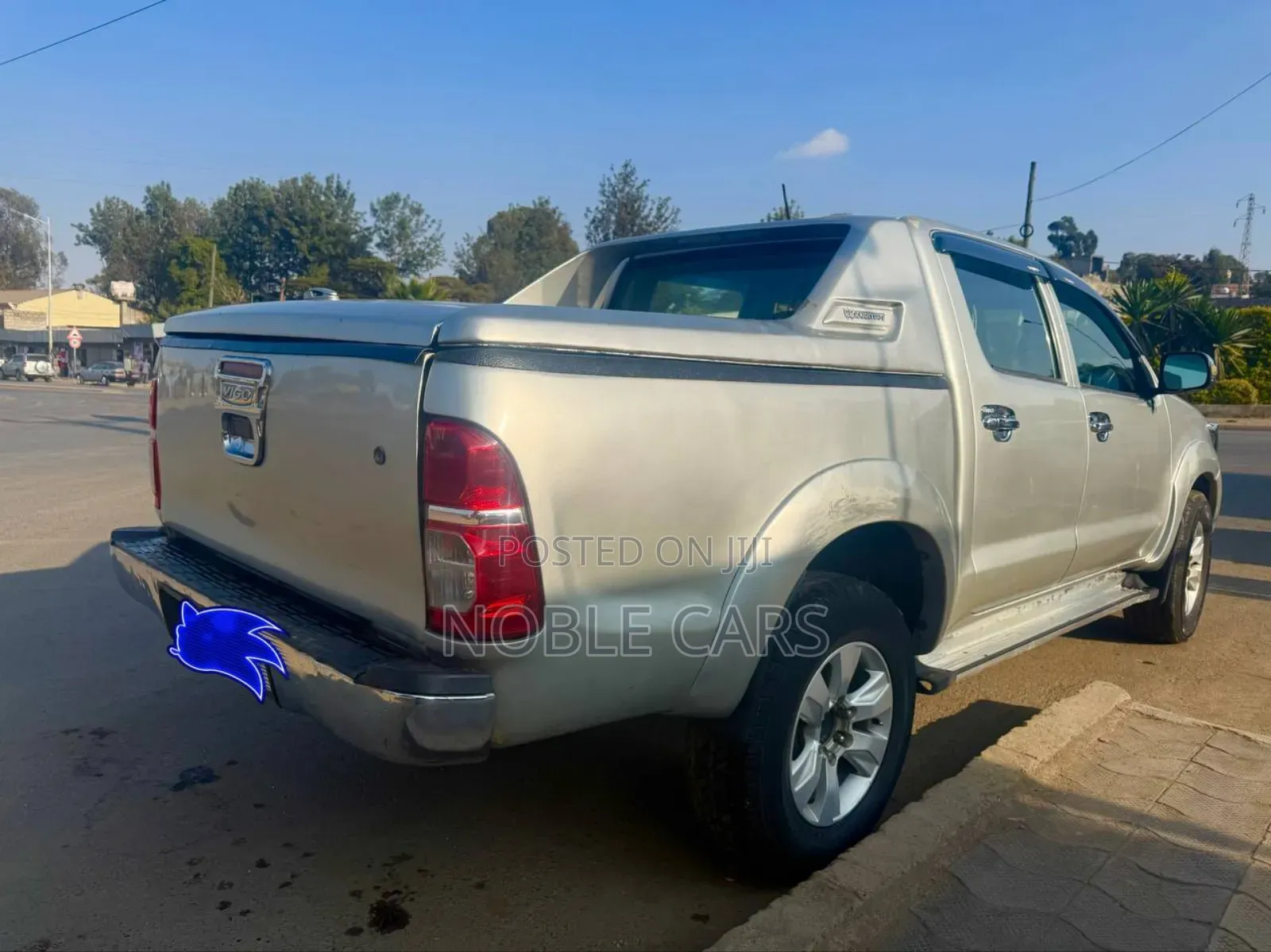 Toyota Hilux 2012 Gold