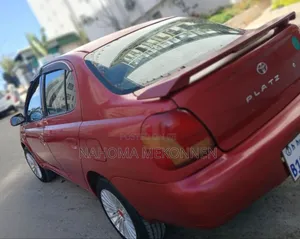 Toyota Platz 2002 Red