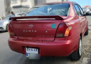 Toyota Platz 2002 Red