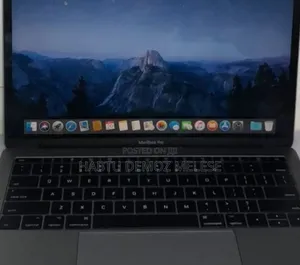 New Laptop Apple MacBook Pro 2017 8GB Intel Core I5 SSD 256GB