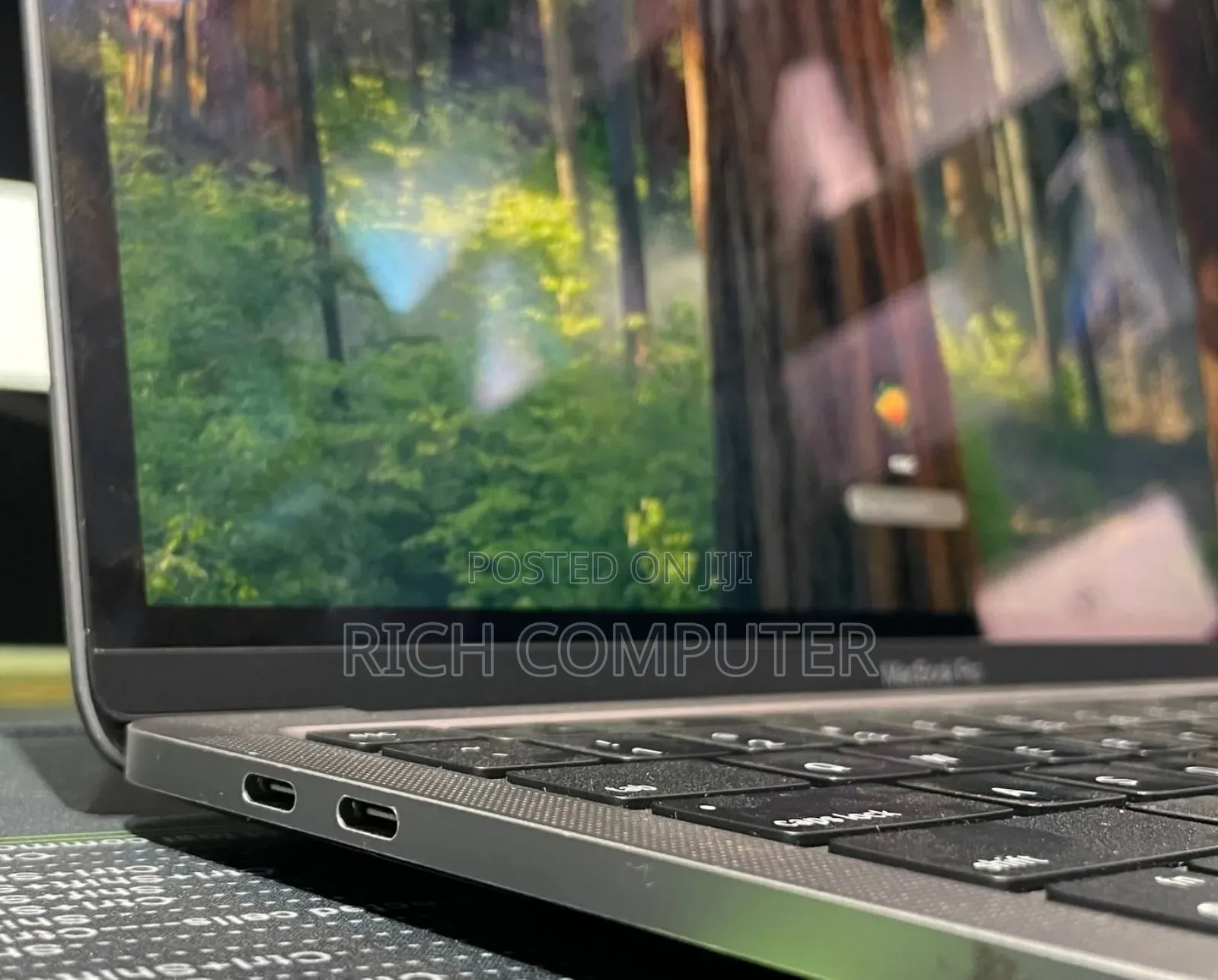 New Laptop Apple MacBook Air 2023 M2 16GB AMD A10 SSD 256GB