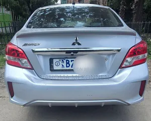 Mitsubishi Attrage 2021 Silver