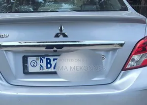 Mitsubishi Attrage 2021 Silver