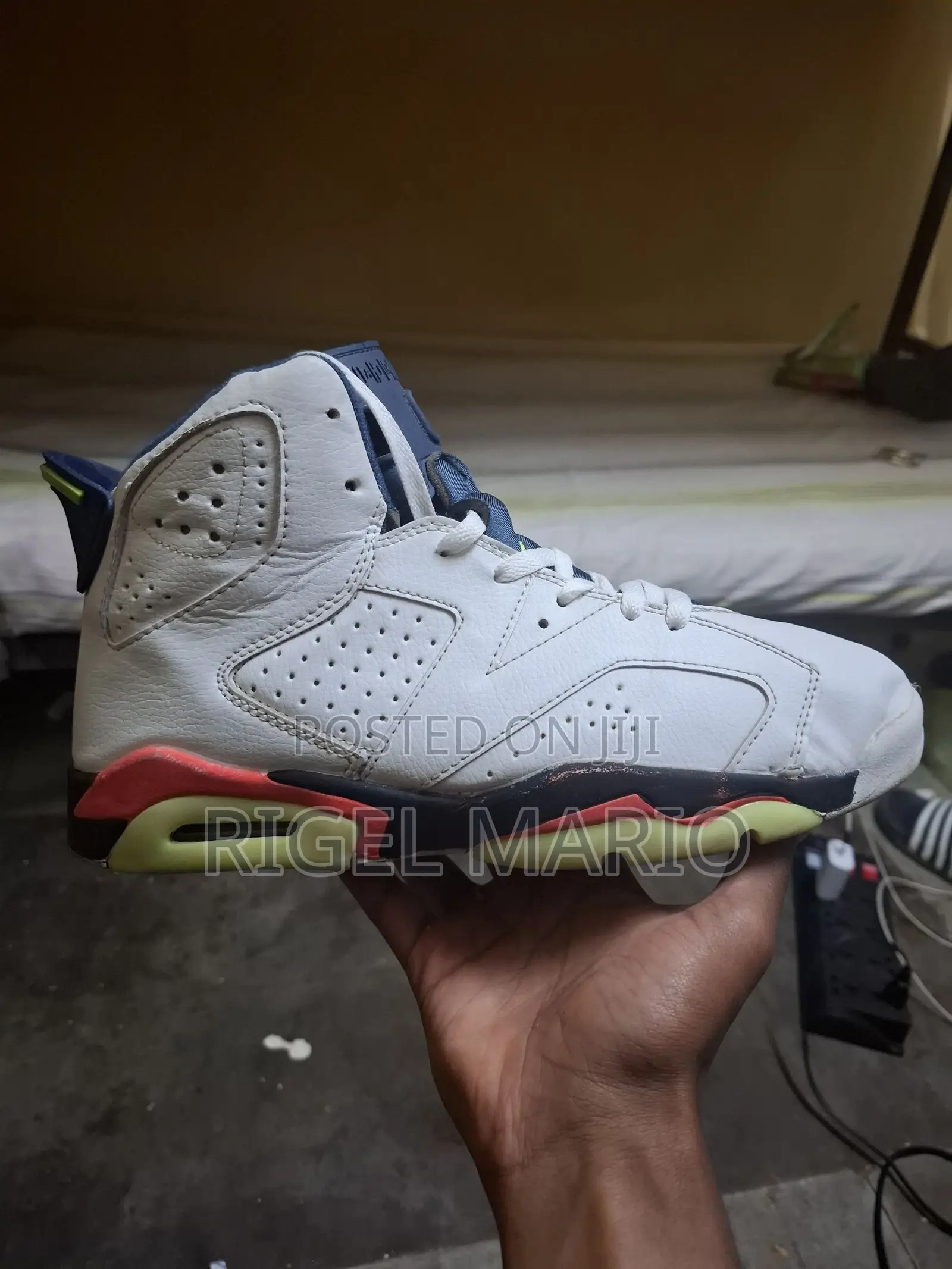 Nike Air Jordan 6 Retro