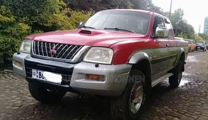 Mitsubishi L200 2004 Red