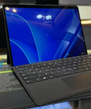 New Laptop Microsoft Surface Pro 10 16GB Intel Core Ultra 5 SSD 256GB