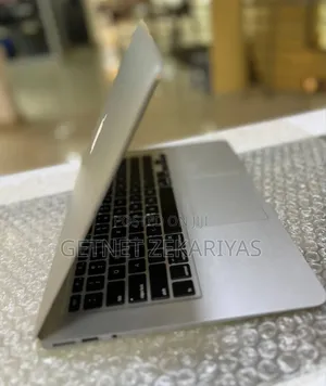 New Laptop Apple MacBook Air 2014 4GB Intel Core I5 SSD 256GB