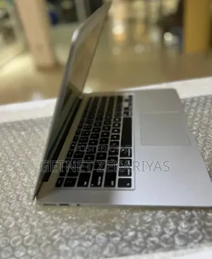New Laptop Apple MacBook Air 2014 4GB Intel Core I5 SSD 256GB