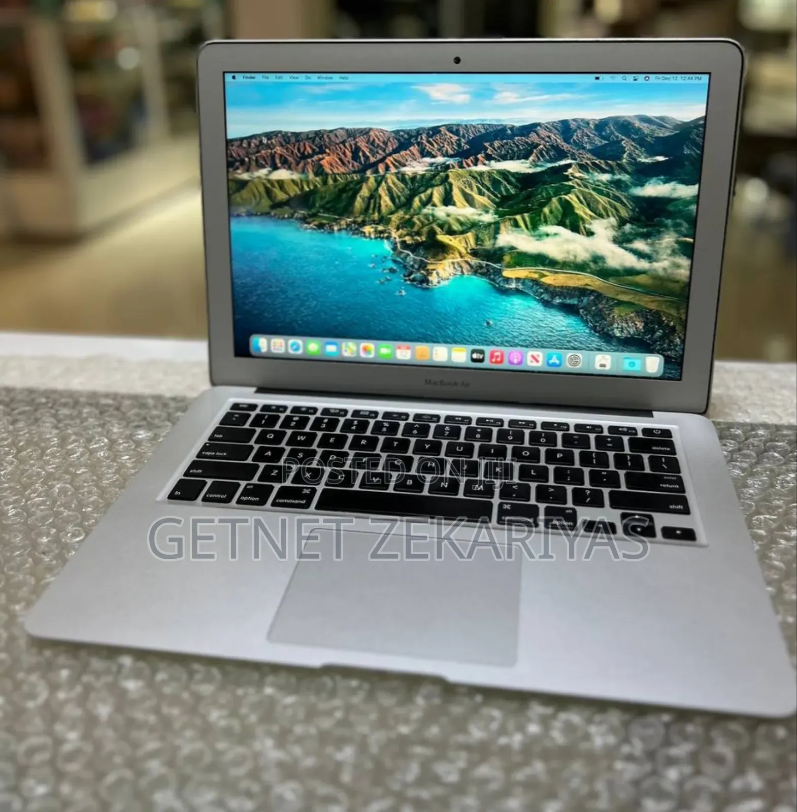 New Laptop Apple MacBook Air 2014 4GB Intel Core I5 SSD 256GB