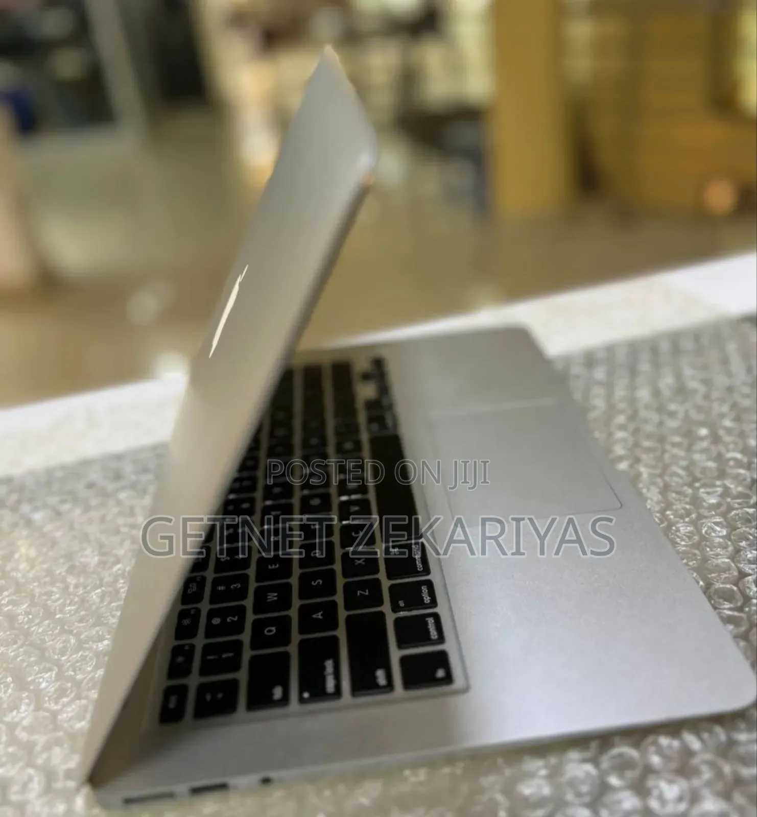 New Laptop Apple MacBook Air 2014 4GB Intel Core I5 SSD 256GB