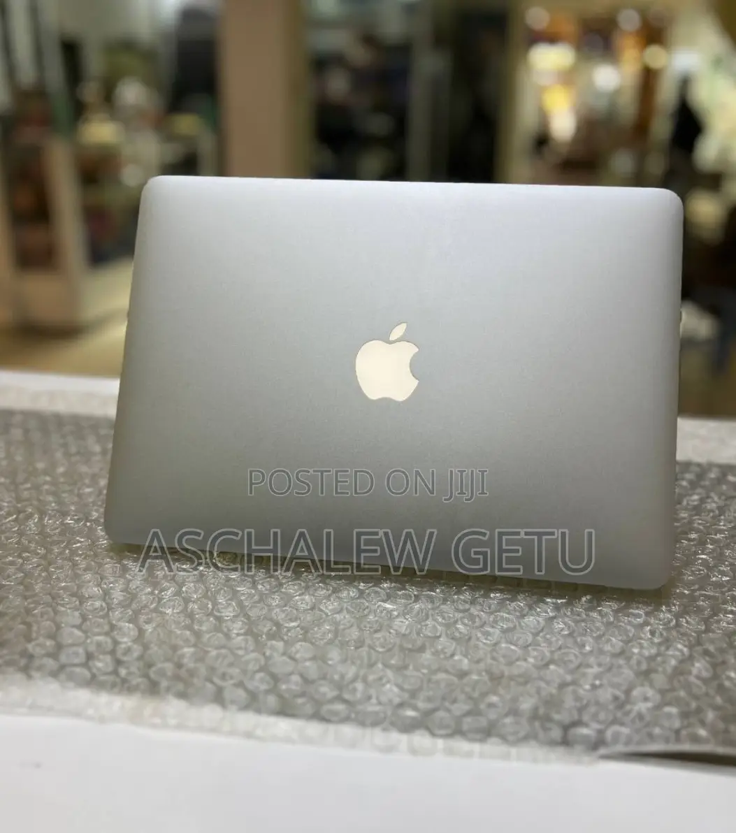 New Laptop Apple MacBook Air 2014 4GB Intel Core I5 SSD 256GB