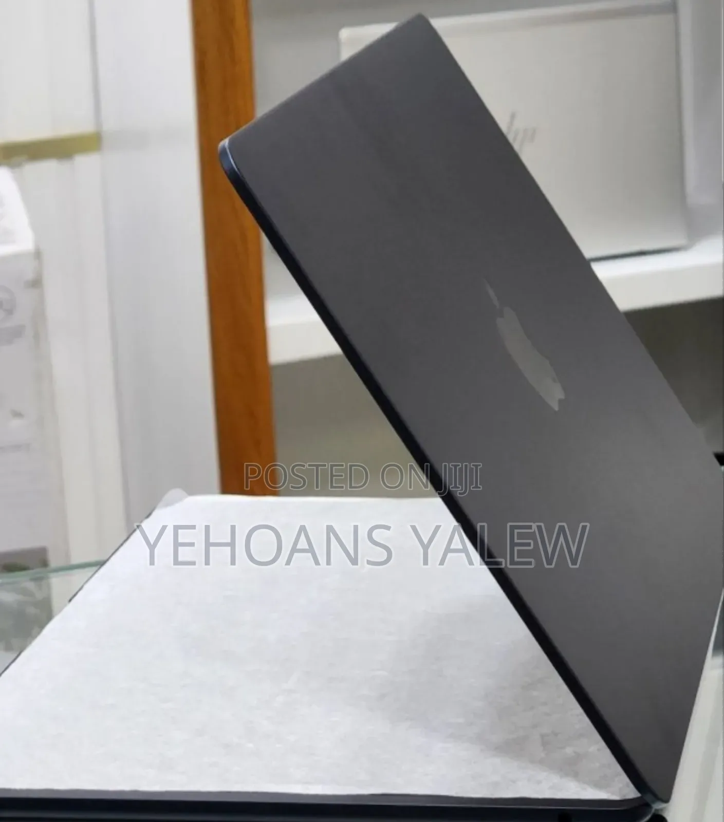 New Laptop Apple MacBook Air 2025 M4 13-Inch 16GB Apple M4 SSD 256GB