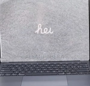 New Laptop Apple MacBook Air 16GB SSD 256GB