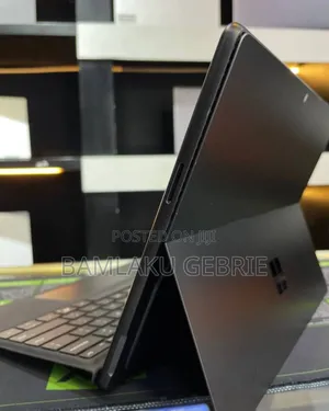 New Laptop Microsoft Surface Pro 10 16GB Intel Core Ultra 7 SSD 256GB