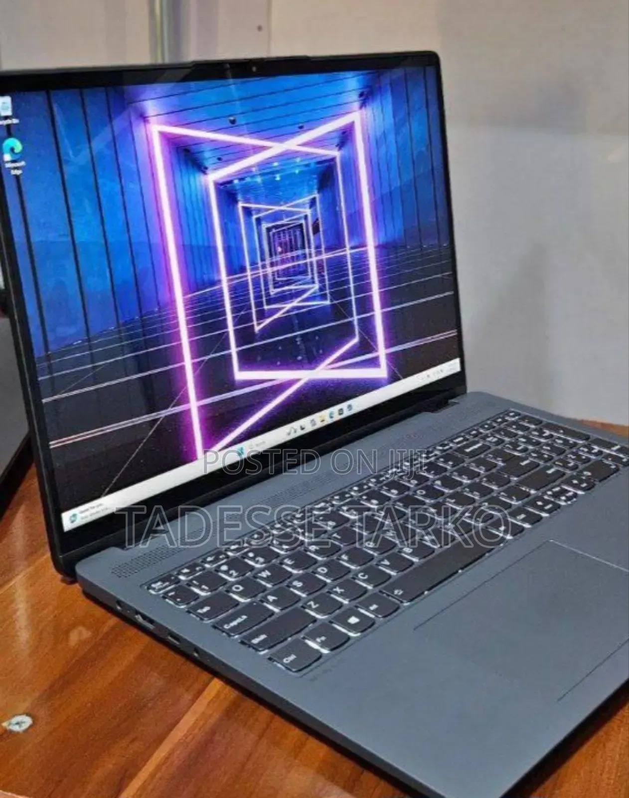 New Laptop Lenovo Yoga 7i 16GB Intel Core I7 SSD 512GB