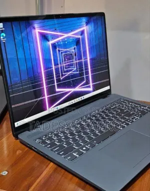 New Laptop Lenovo Yoga 7i 16GB Intel Core I7 SSD 512GB