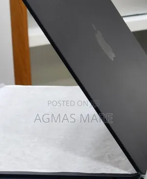 New Laptop Apple MacBook Air 2025 M4 15-Inch 16GB Apple M4 SSD 256GB