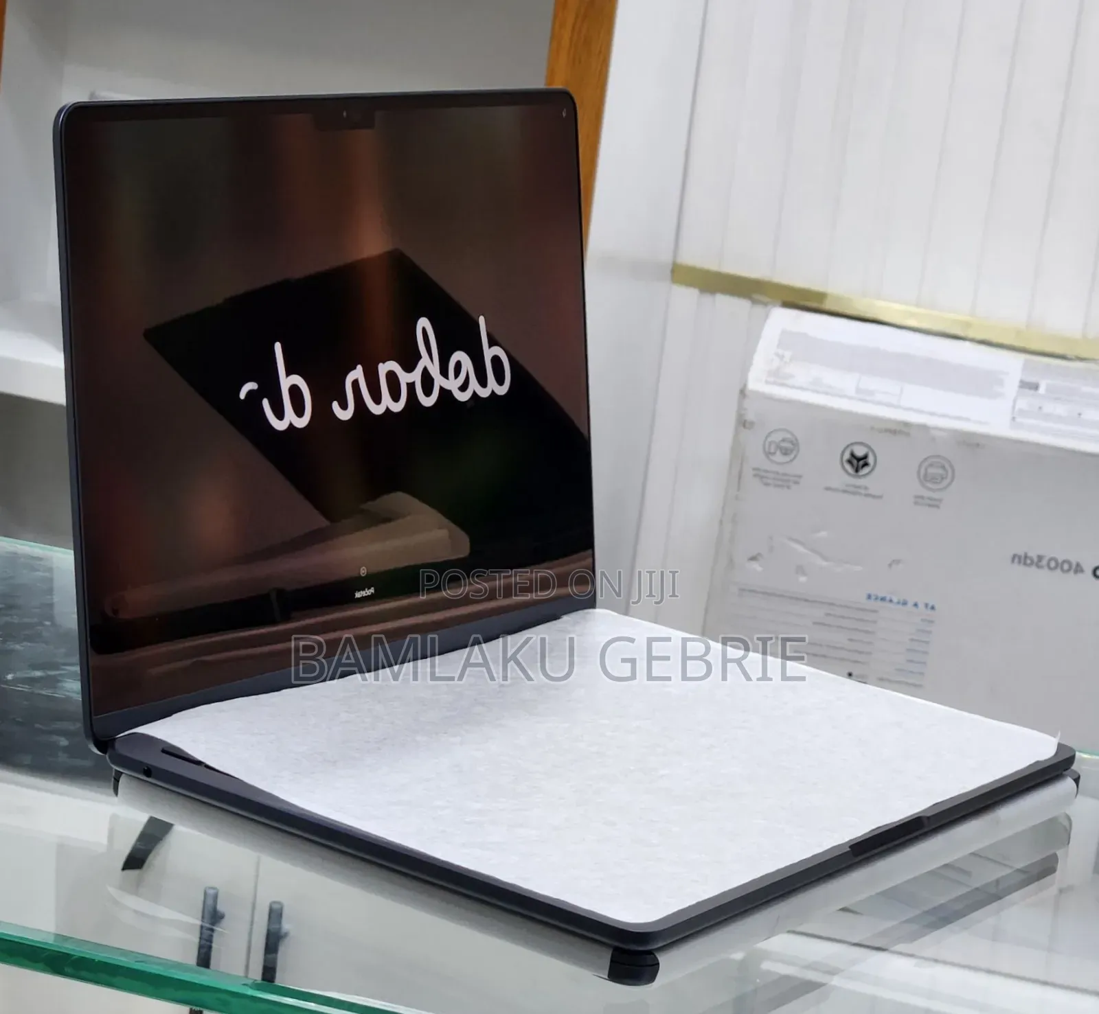 New Laptop Apple MacBook Air 2025 M4 13-Inch 16GB Apple M4 SSD 256GB