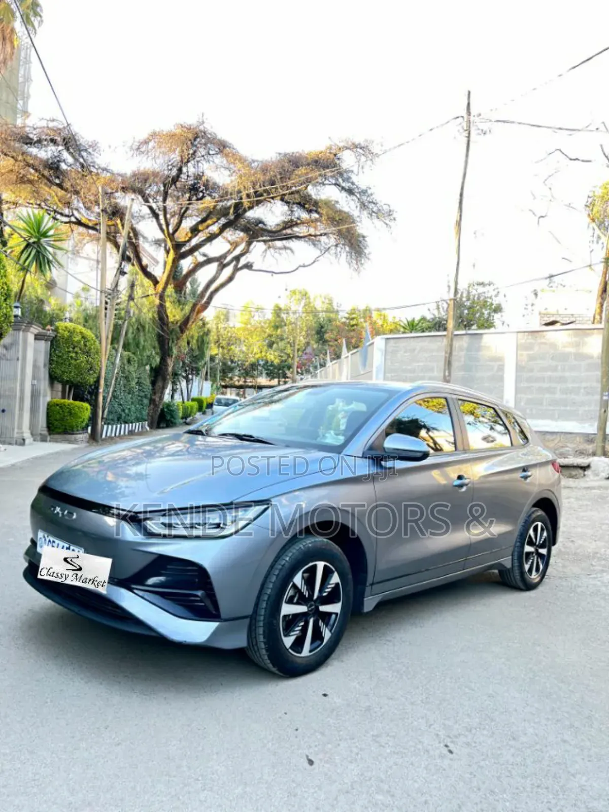 BYD E2 43 kWh 94 hp FWD 2024 Gray