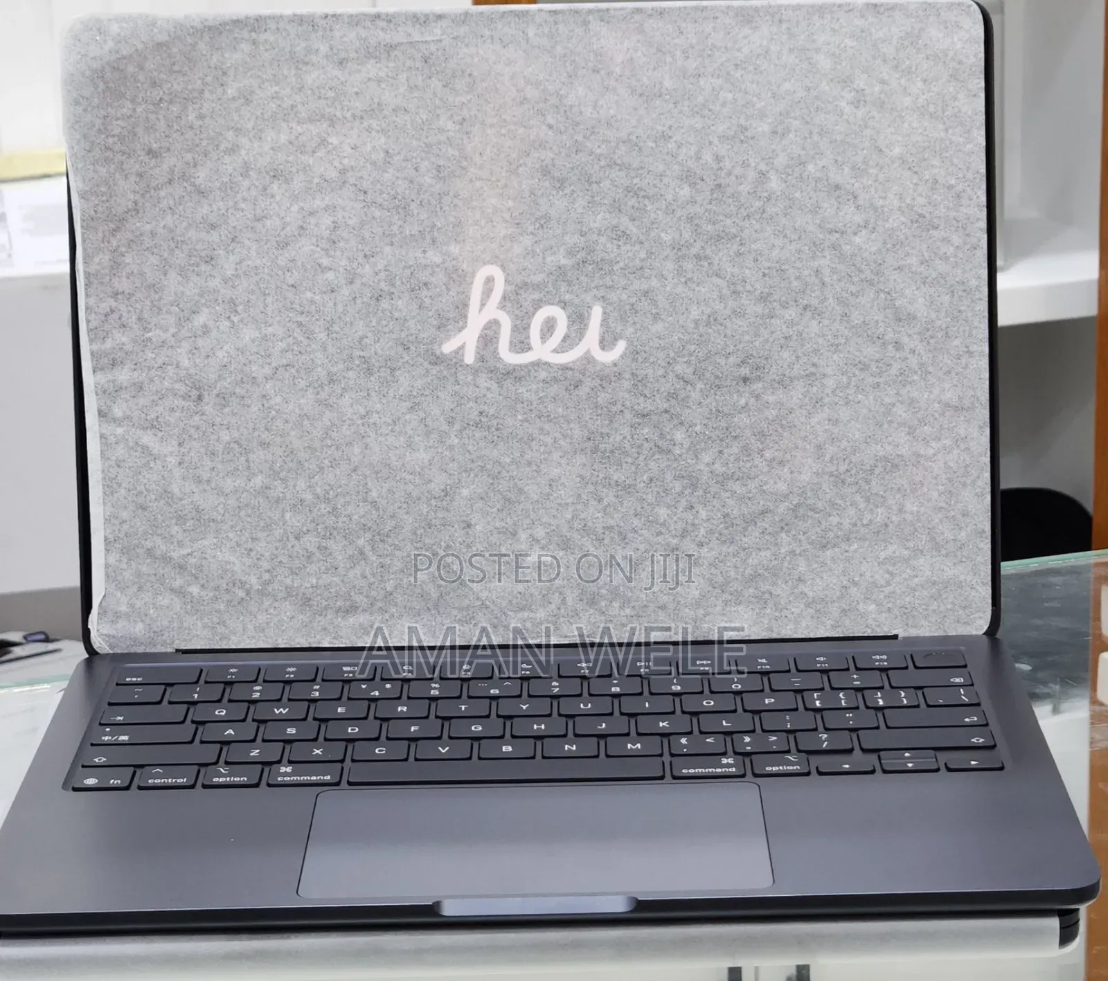 New Laptop Apple MacBook Pro 2024 M4 14-Inch 16GB Apple M4 SSD 256GB