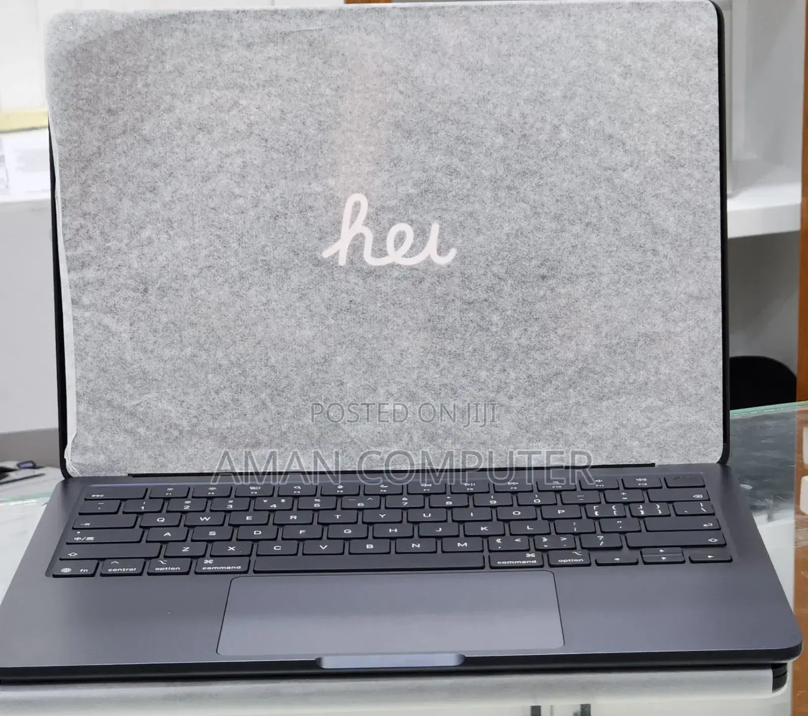 New Laptop Apple MacBook Pro 2024 M4 14-Inch 16GB Apple M4 SSD 256GB