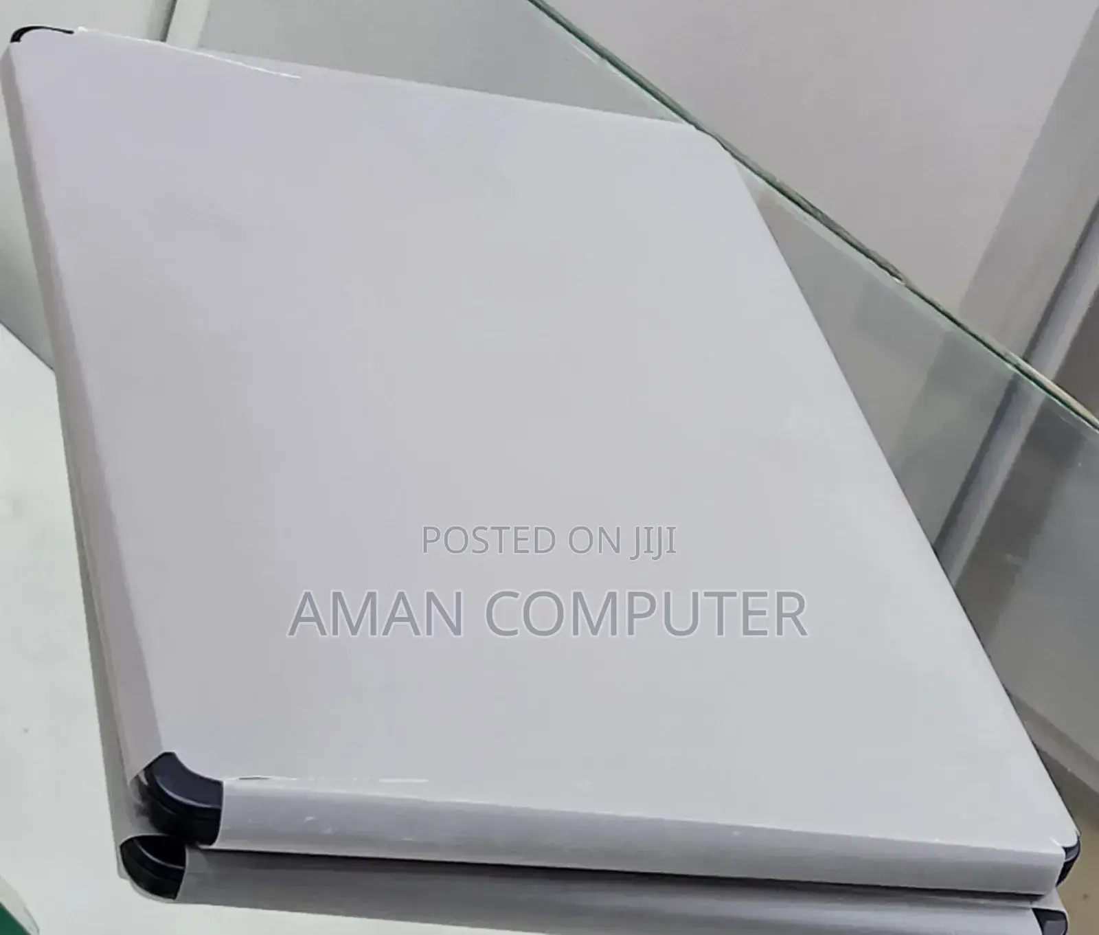 New Laptop Apple MacBook Pro 2024 M4 14-Inch 16GB Apple M4 SSD 256GB