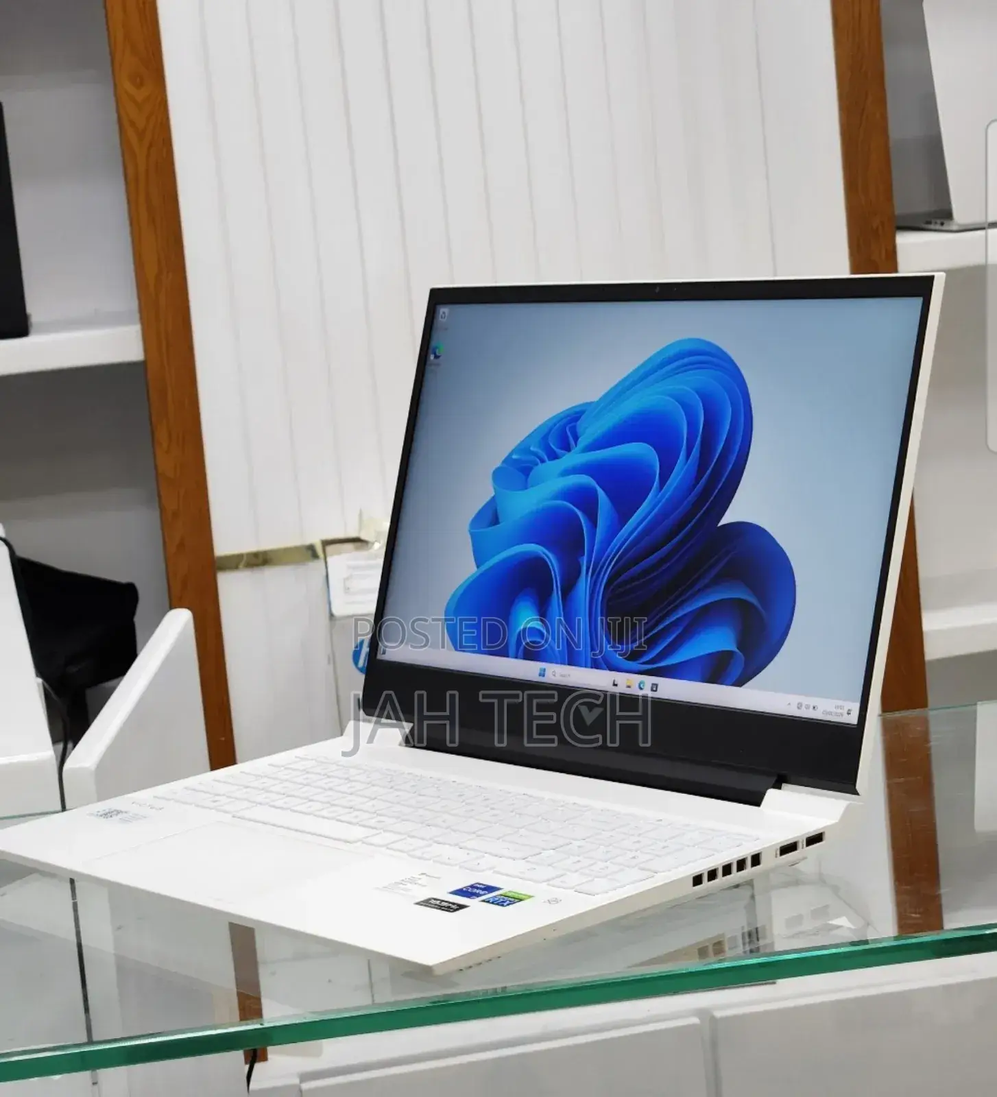 New Laptop HP Victus 16 16GB Intel Core I7 SSD 512GB