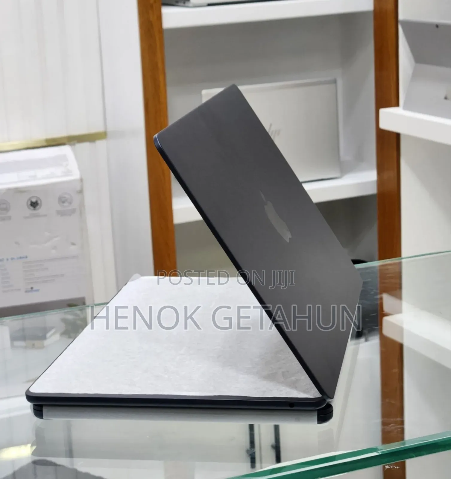 New Laptop Apple MacBook Air 2025 M4 15-Inch 16GB Apple M4 SSD 256GB