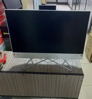 Desktop Computer Lenovo 8GB Intel Core I3 HDD+SSD 1T