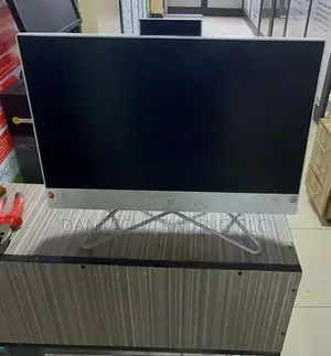 Desktop Computer Lenovo 8GB Intel Core I3 HDD+SSD 1T