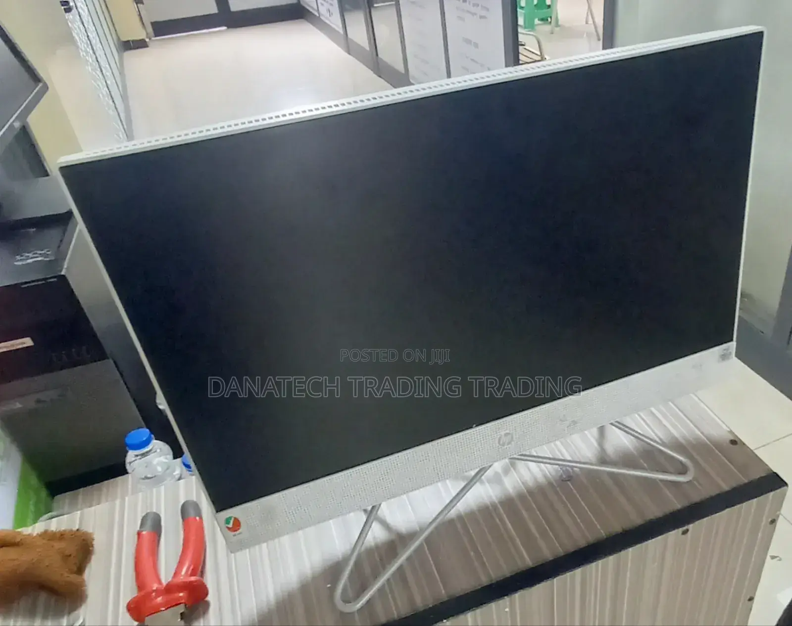 Desktop Computer Lenovo 8GB Intel Core I3 HDD+SSD 1T