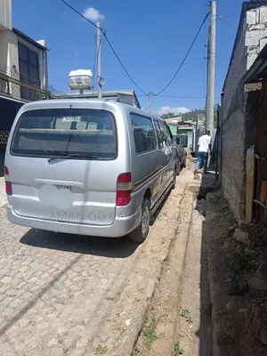 Toyota HiAce 2006 Silver
