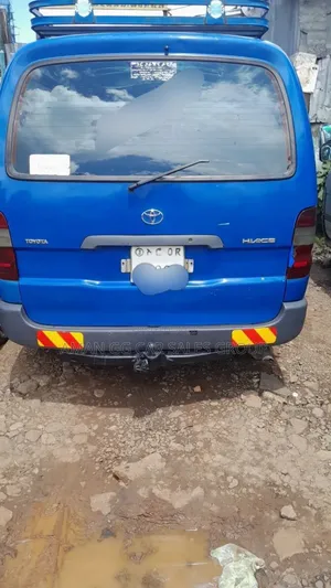 Toyota HiAce 2006 Blue