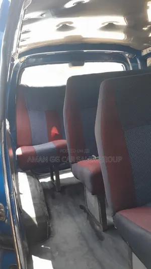 Toyota HiAce 2006 Blue