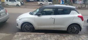 Suzuki Swift 2022 White