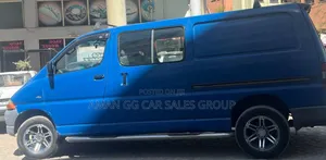 Toyota HiAce 2006 Blue