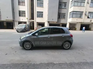 Toyota Yaris 2009 Gray