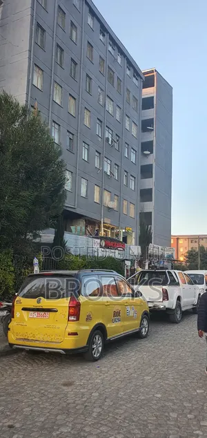 3bdrm Condo in Bole Arabsa for sale