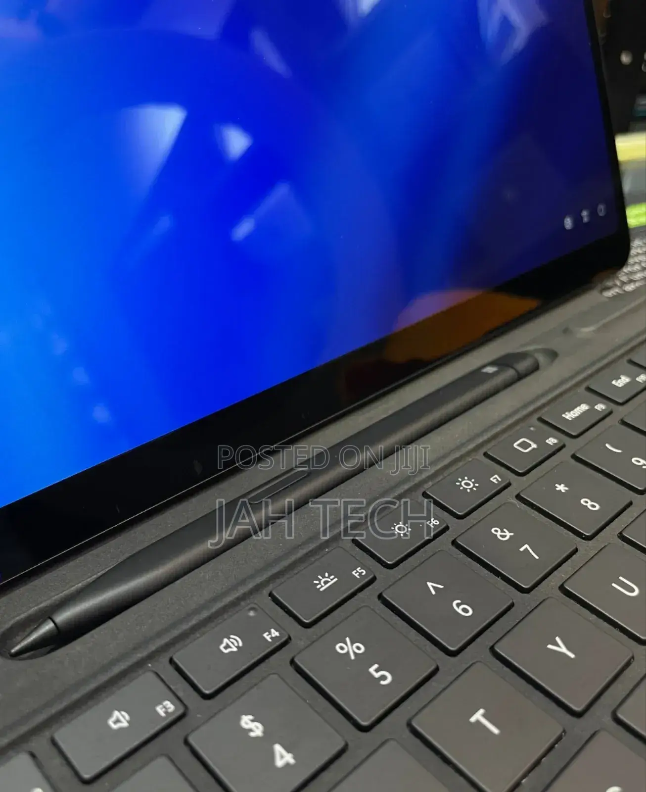 New Laptop Microsoft Surface Pro 10 16GB Intel Core Ultra 5 SSD 256GB