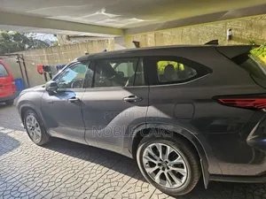 Toyota Highlander Hybrid 2024 Gray