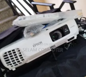 Brand New Epson Projector With Bag, Remote Model Name: Eb-X18 Har
