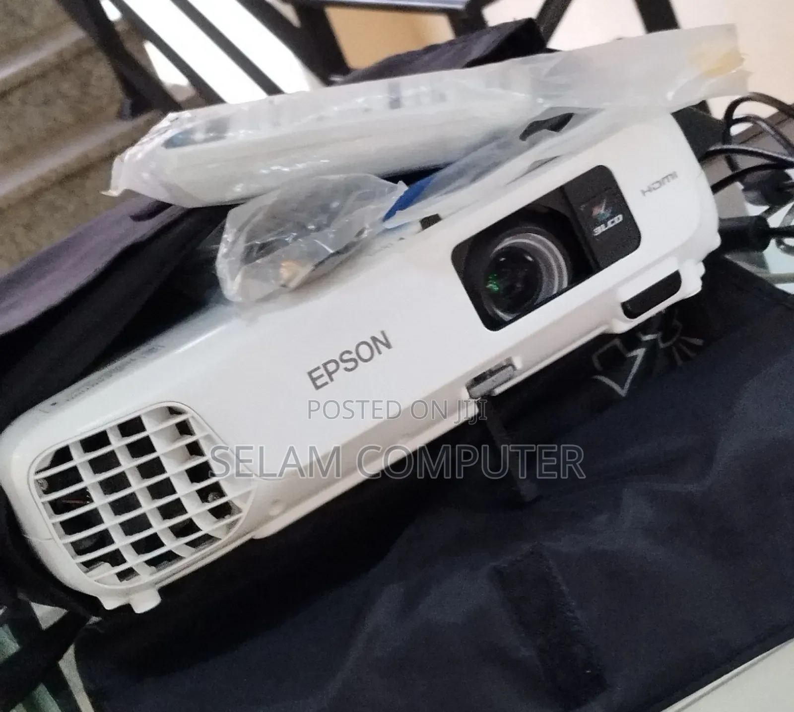 Brand New Epson Projector With Bag, Remote Model Name: Eb-X18 Har