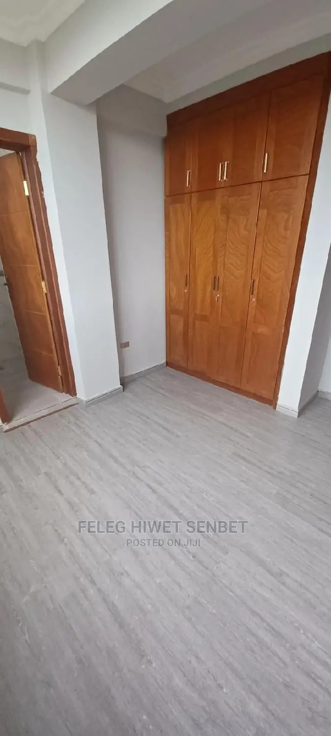 4bdrm Apartment in አአ, Bole for sale