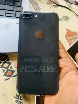 Apple iPhone 8 Plus 64 GB Black